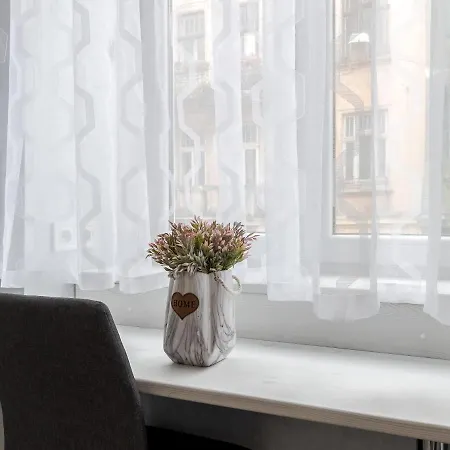 Apartment Golden Violin ! *