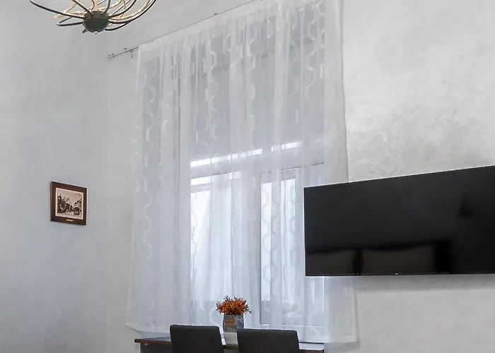 Golden Violin ! Apartamento