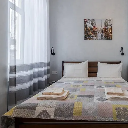 Golden Violin ! Lägenhet Lviv